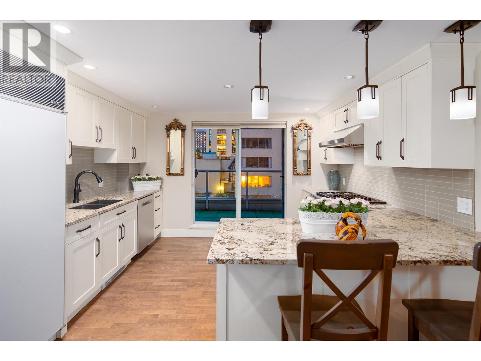 Ph 1403 Beach Avenue, Vancouver, British Columbia  V6G 1Y3 - Photo 14 - R2796687