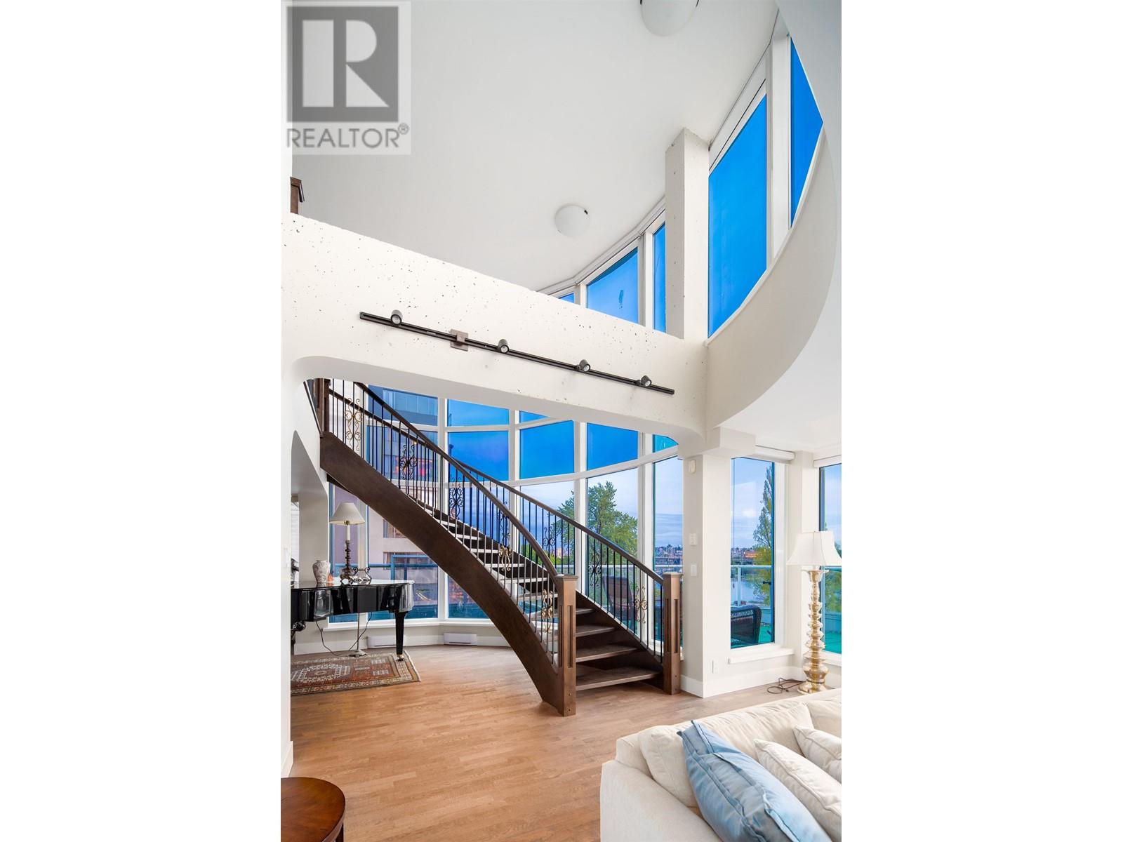 Ph 1403 Beach Avenue, Vancouver, British Columbia  V6G 1Y3 - Photo 3 - R2796687