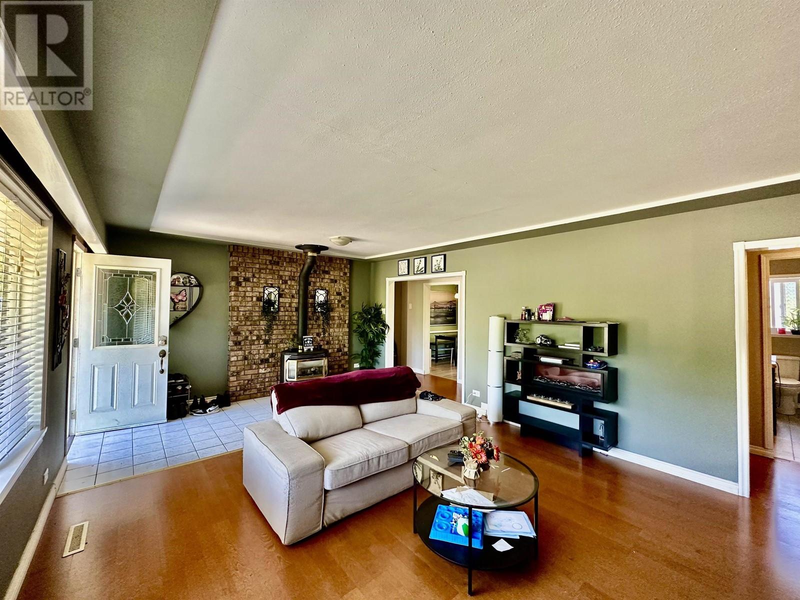 21170 Dewdney Trunk Road, Maple Ridge, British Columbia  V2X 3E9 - Photo 6 - R2796534