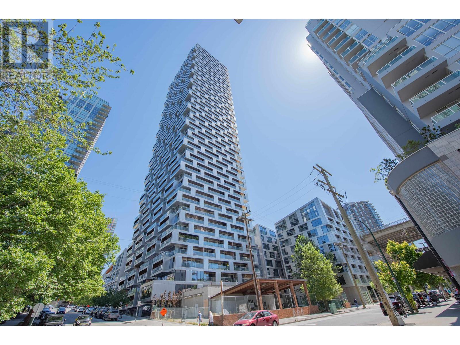 802 1480 HOWE STREET, vancouver, British Columbia