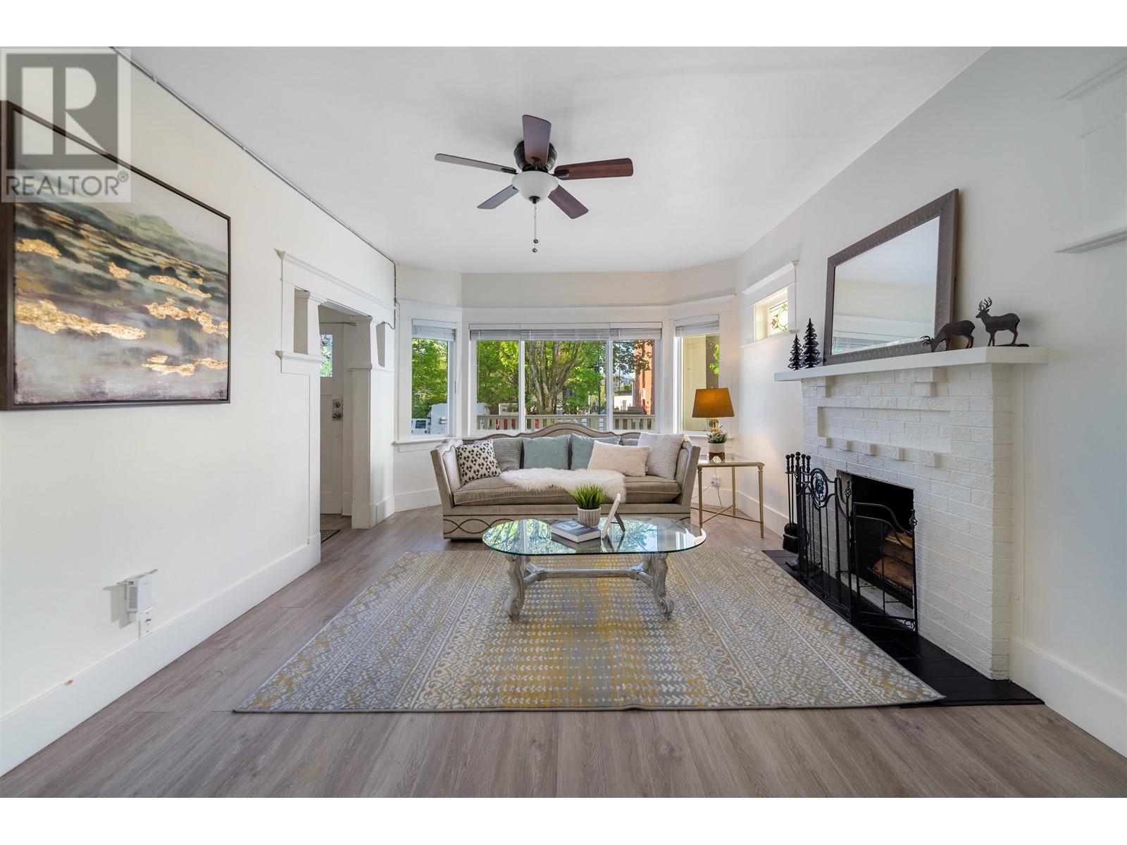 2085 W 45th Avenue, Vancouver, British Columbia  V6M 2H8 - Photo 2 - R2796821