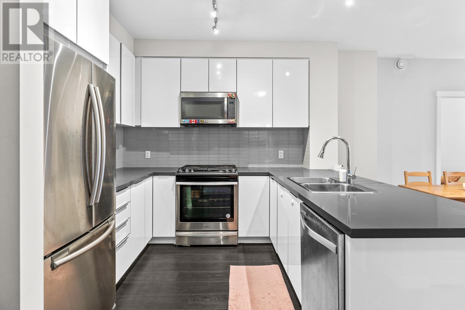 302 609 Cottonwood Avenue, Coquitlam, British Columbia  V3J 0H2 - Photo 8 - R2796857