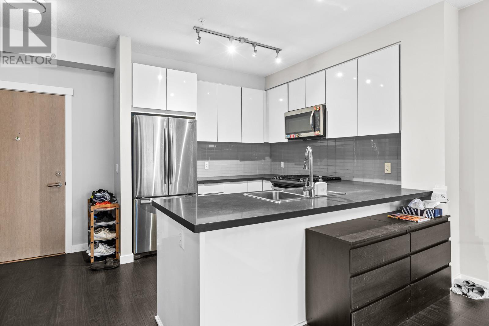 302 609 Cottonwood Avenue, Coquitlam, British Columbia  V3J 0H2 - Photo 5 - R2796857