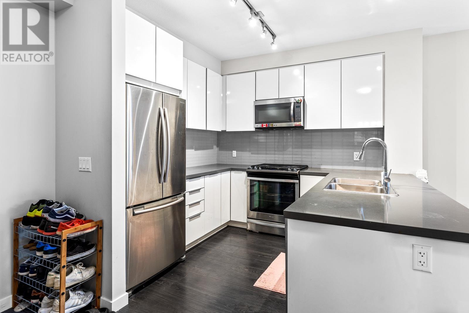 302 609 Cottonwood Avenue, Coquitlam, British Columbia  V3J 0H2 - Photo 7 - R2796857