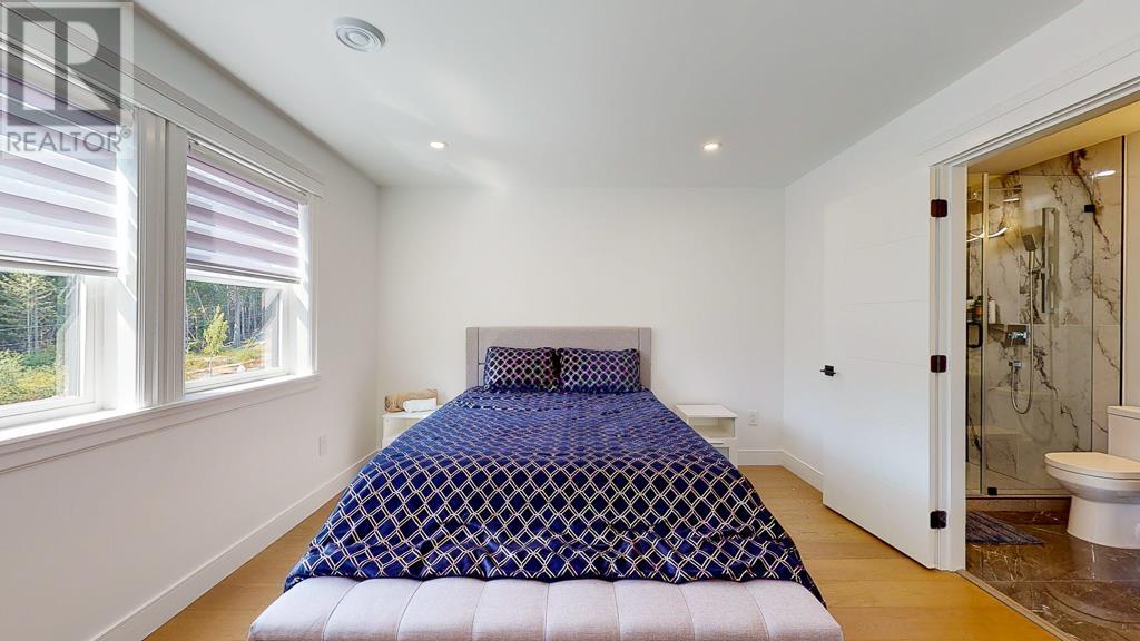 1102 Largo Road, Roberts Creek, British Columbia  V0N 2W2 - Photo 18 - R2788854