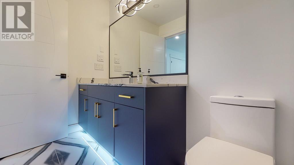 1102 Largo Road, Roberts Creek, British Columbia  V0N 2W2 - Photo 14 - R2788854