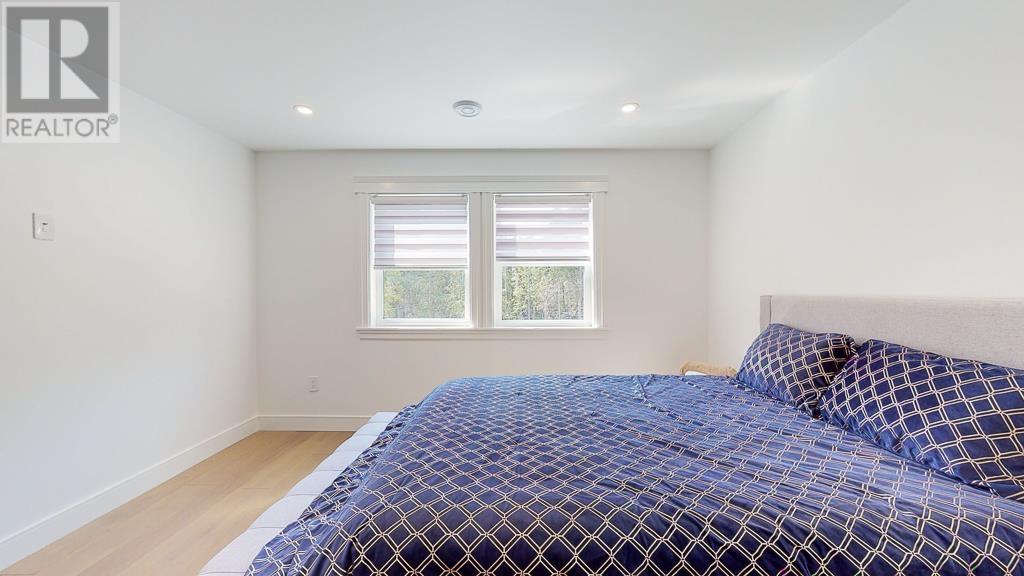 1102 Largo Road, Roberts Creek, British Columbia  V0N 2W2 - Photo 19 - R2788854