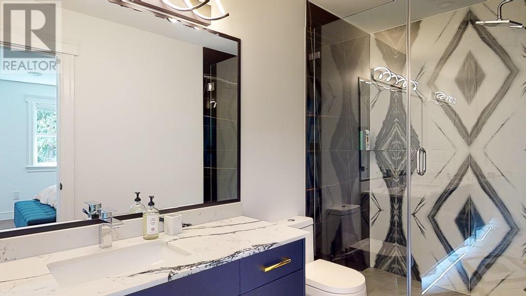 1102 Largo Road, Roberts Creek, British Columbia  V0N 2W2 - Photo 13 - R2788854