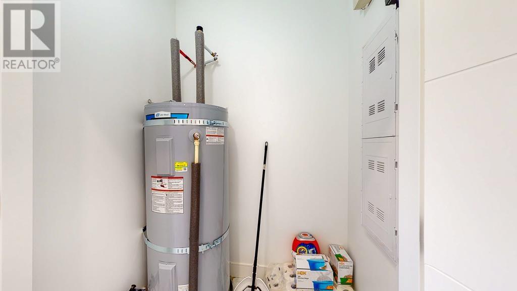 1102 Largo Road, Roberts Creek, British Columbia  V0N 2W2 - Photo 35 - R2788854