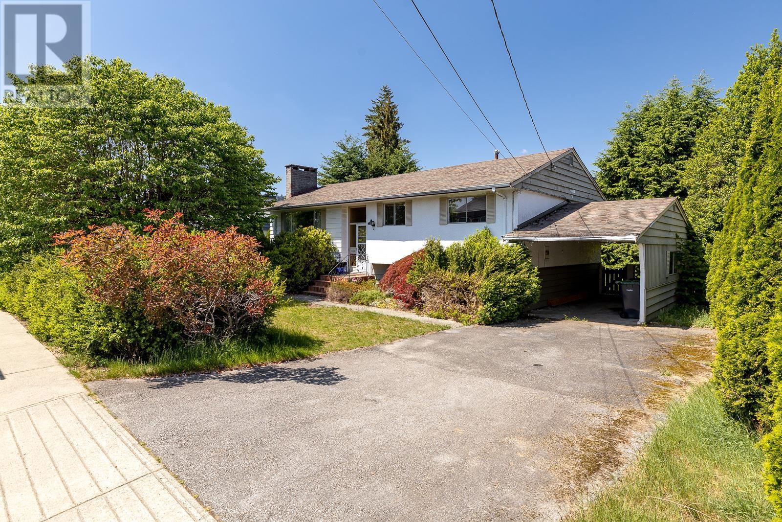 711 Morrison Avenue, Coquitlam, British Columbia  V3J 4H6 - Photo 1 - R2797149
