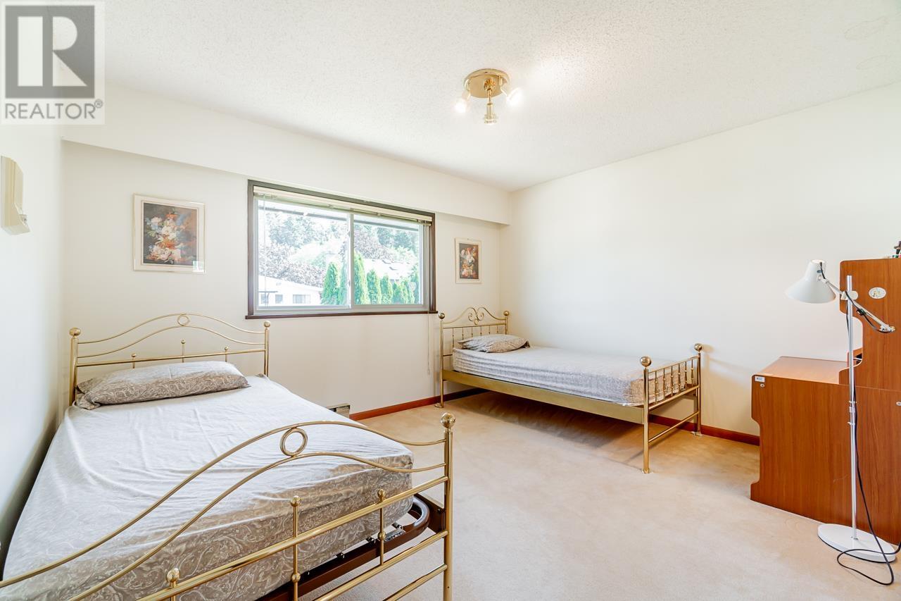 7253 Queenston Court, Burnaby, British Columbia  V5A 3M5 - Photo 26 - R2797154