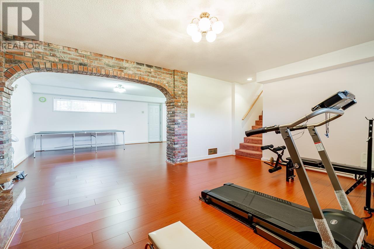 7253 Queenston Court, Burnaby, British Columbia  V5A 3M5 - Photo 30 - R2797154