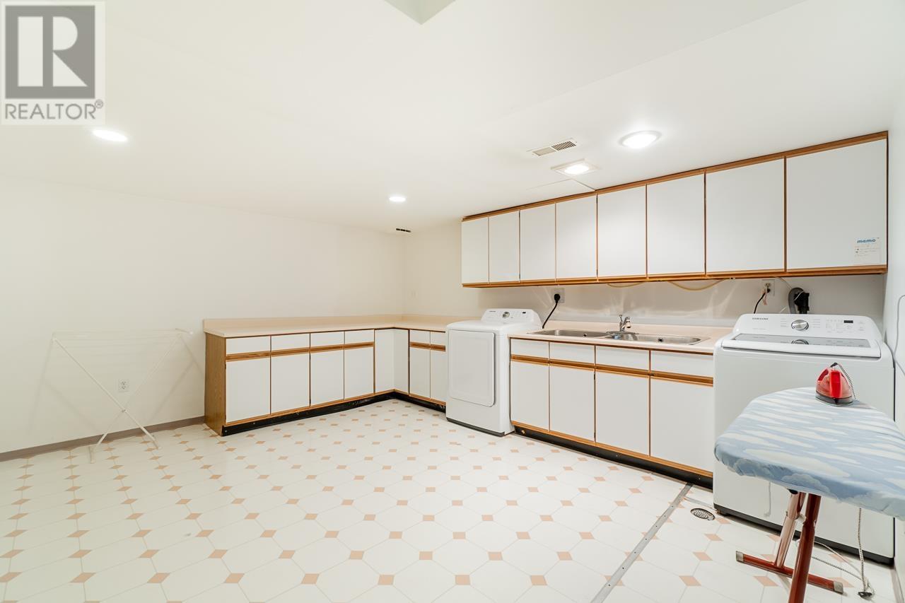 7253 Queenston Court, Burnaby, British Columbia  V5A 3M5 - Photo 33 - R2797154