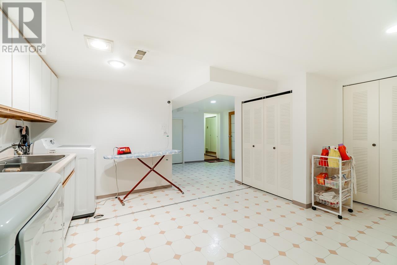 7253 Queenston Court, Burnaby, British Columbia  V5A 3M5 - Photo 34 - R2797154