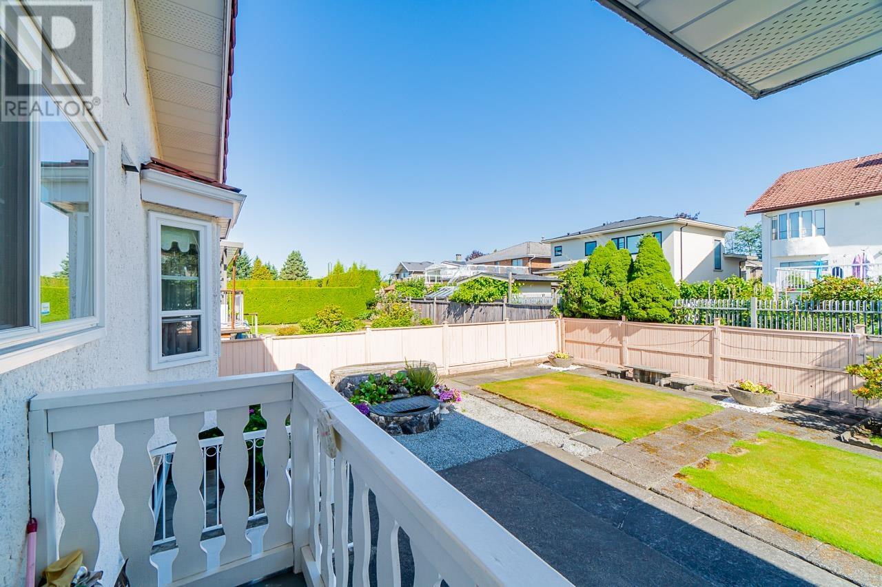 7253 Queenston Court, Burnaby, British Columbia  V5A 3M5 - Photo 37 - R2797154