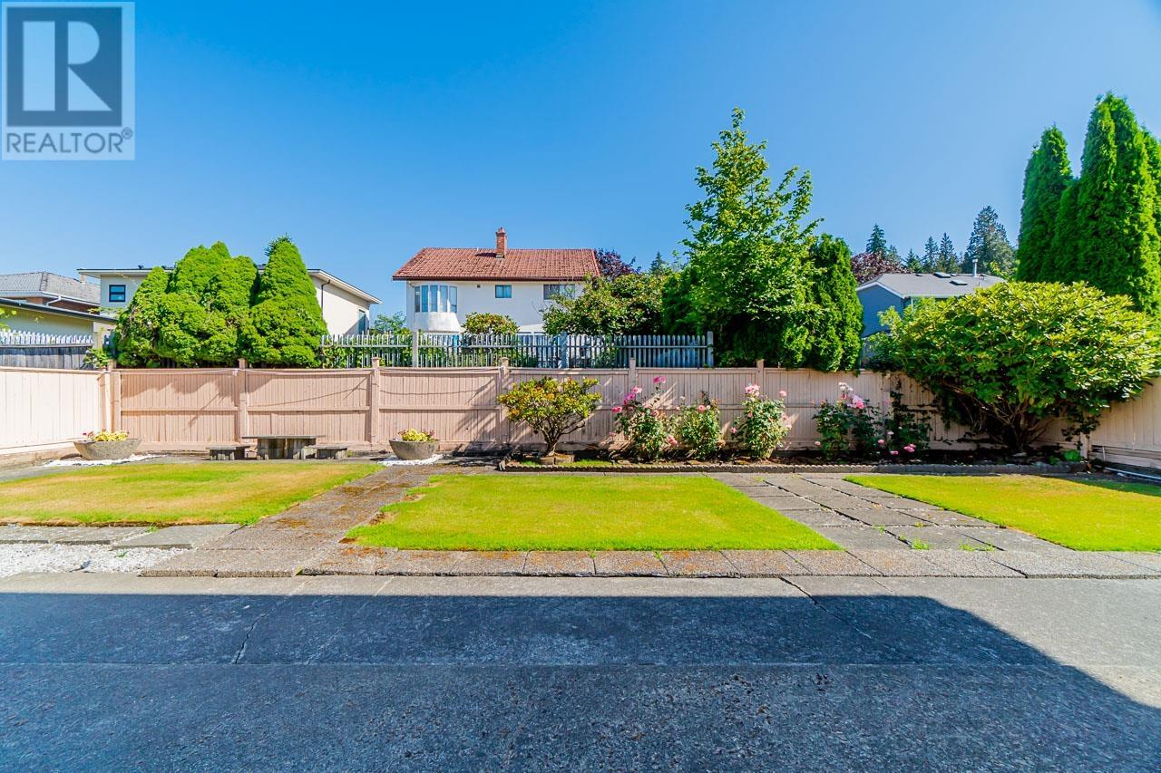 7253 Queenston Court, Burnaby, British Columbia  V5A 3M5 - Photo 38 - R2797154
