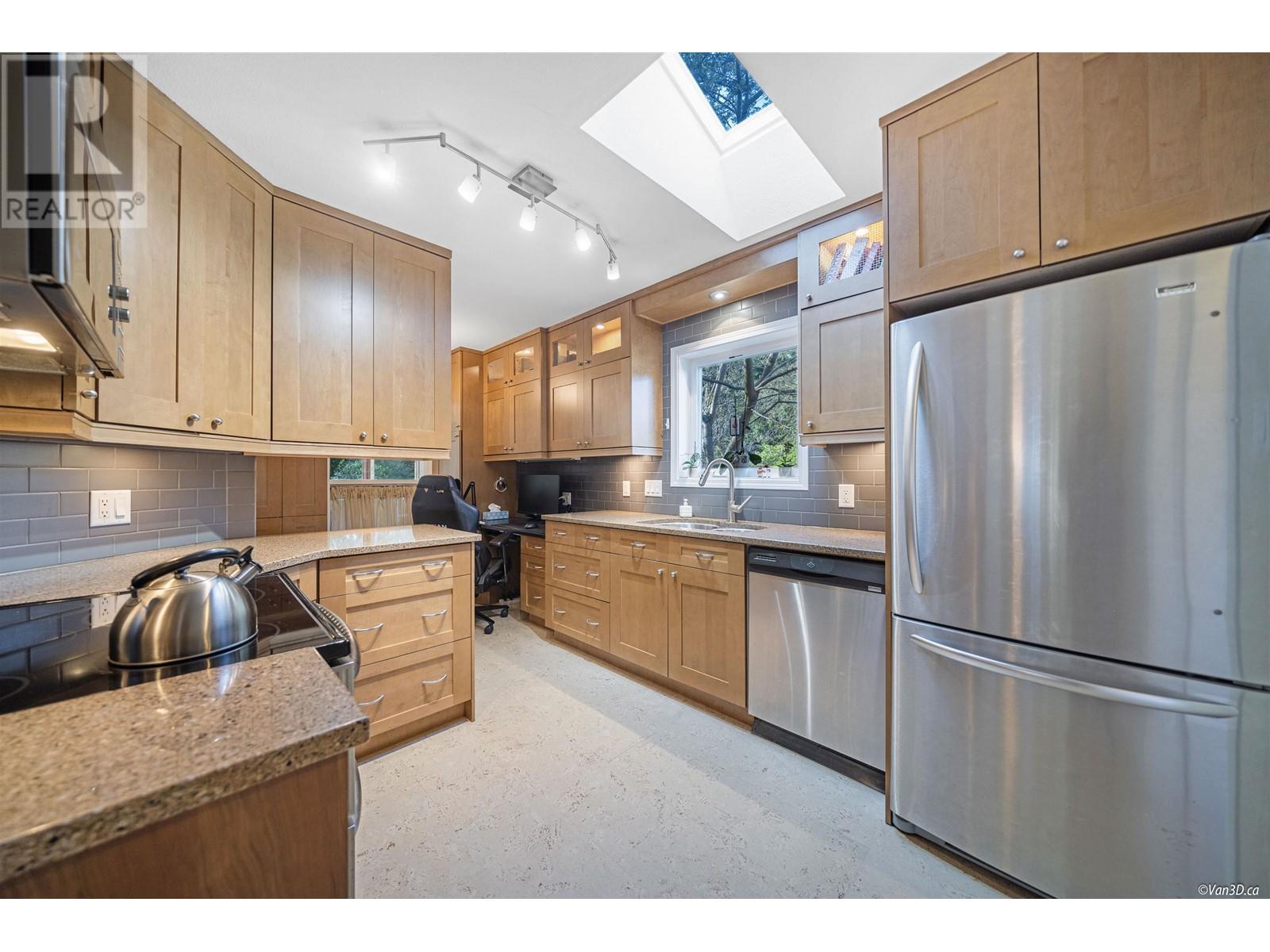 1305 Chevy Chase Lane, Bowen Island, British Columbia  V0N 1G1 - Photo 11 - R2796856