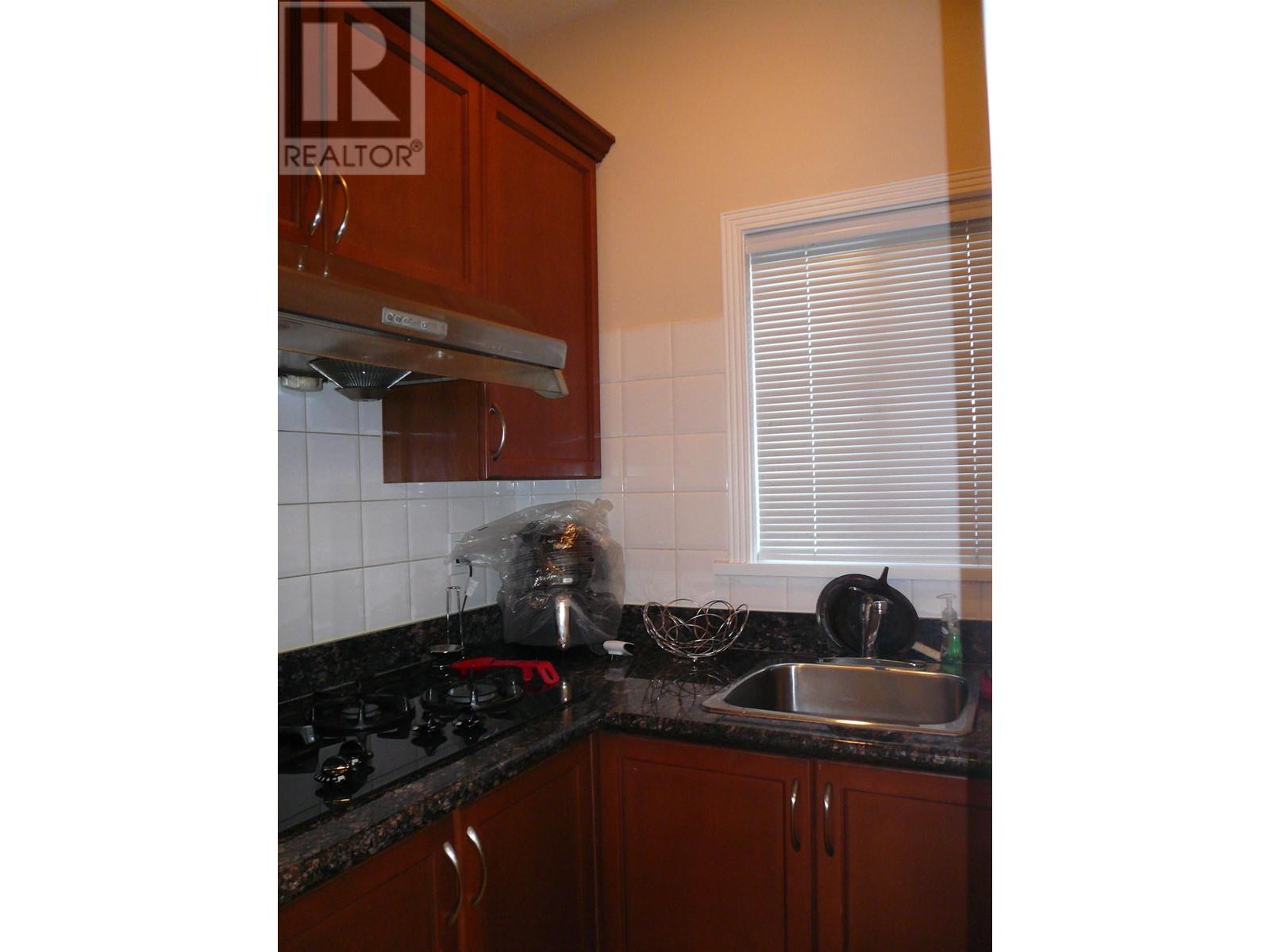 8851 Fairdell Crescent, Richmond, British Columbia  V7C 1W5 - Photo 9 - R2796801