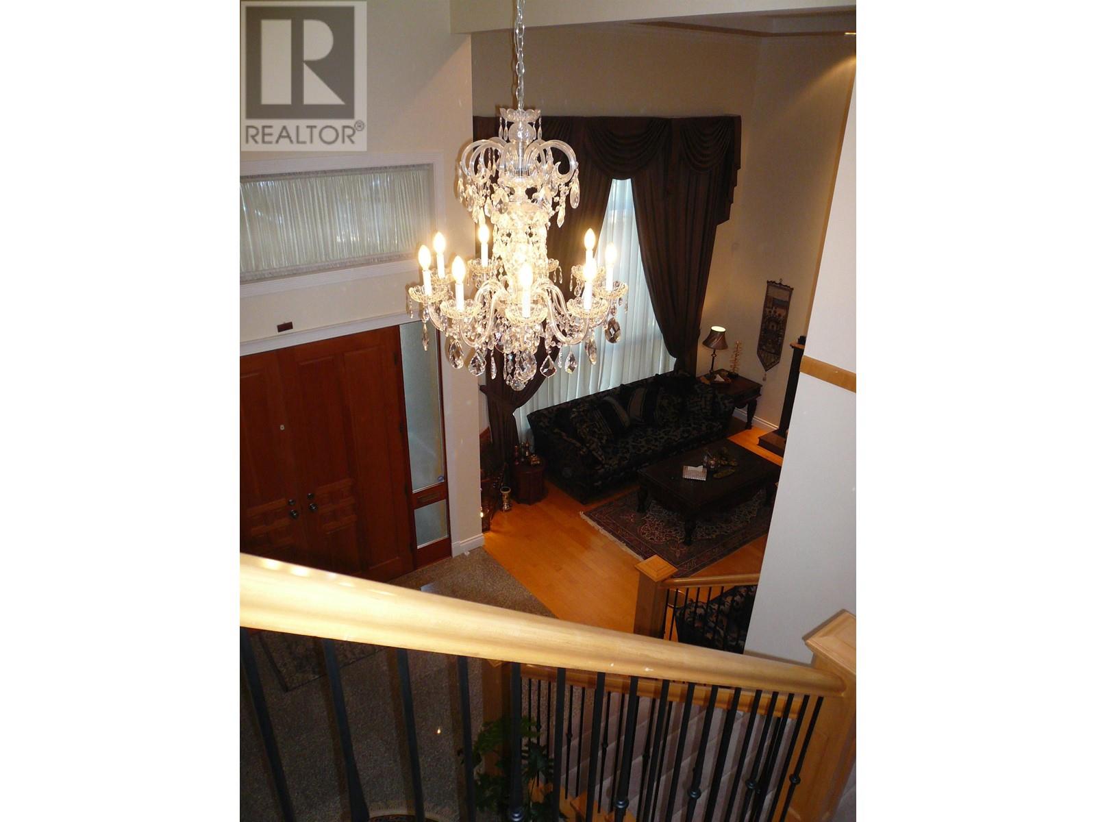 8851 Fairdell Crescent, Richmond, British Columbia  V7C 1W5 - Photo 3 - R2796801