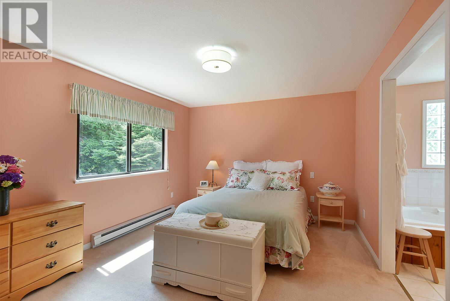 7865 Lohn Road, Halfmoon Bay, British Columbia  V7Z 1C5 - Photo 19 - R2797127