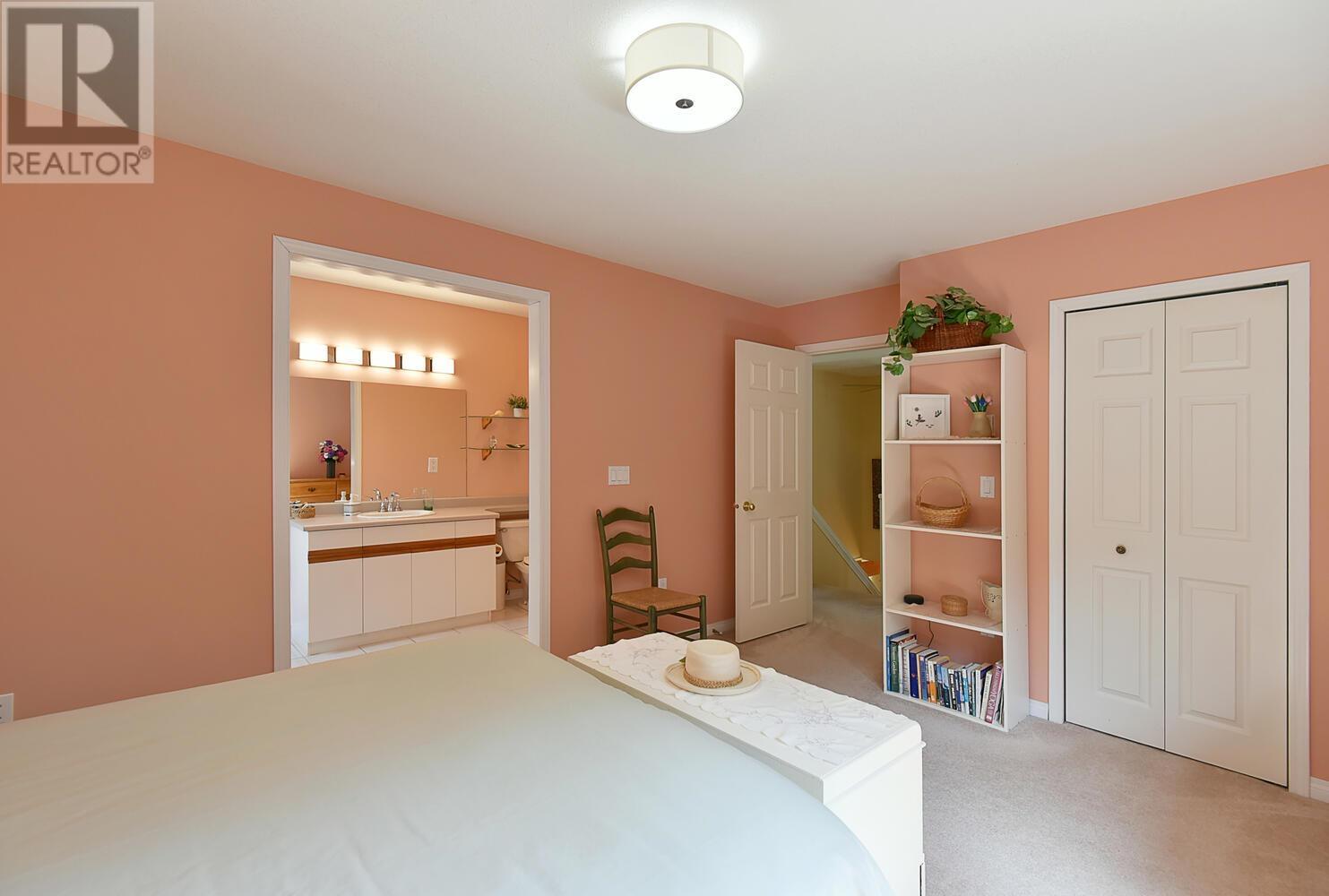 7865 Lohn Road, Halfmoon Bay, British Columbia  V7Z 1C5 - Photo 20 - R2797127