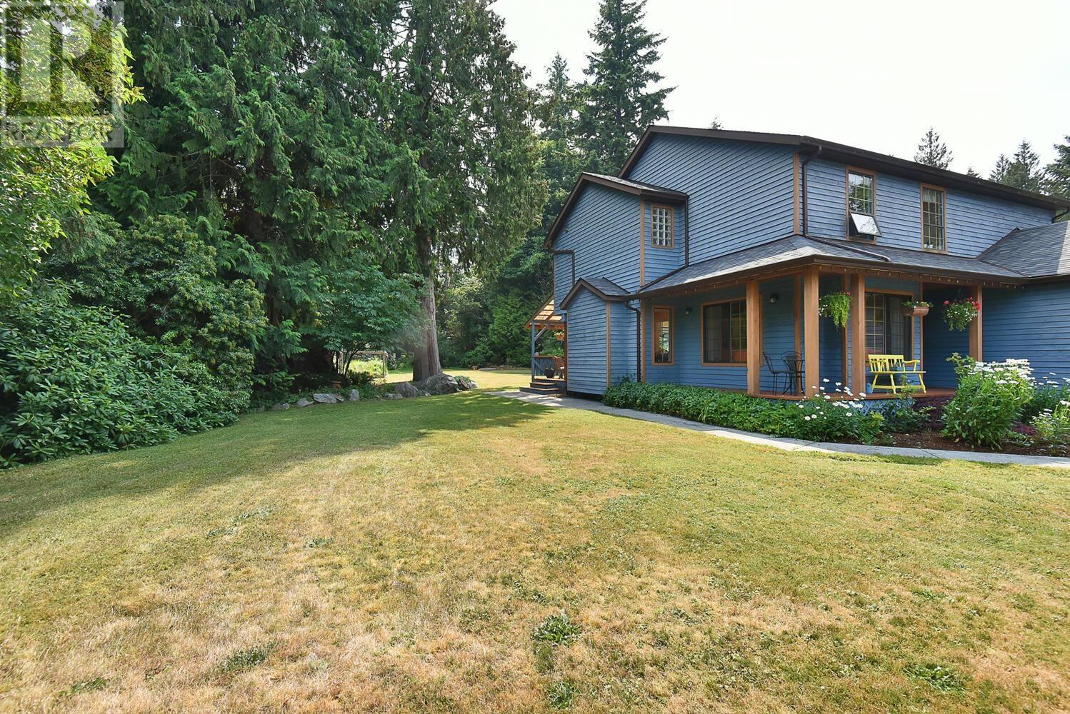 7865 Lohn Road, Halfmoon Bay, British Columbia  V7Z 1C5 - Photo 2 - R2797127