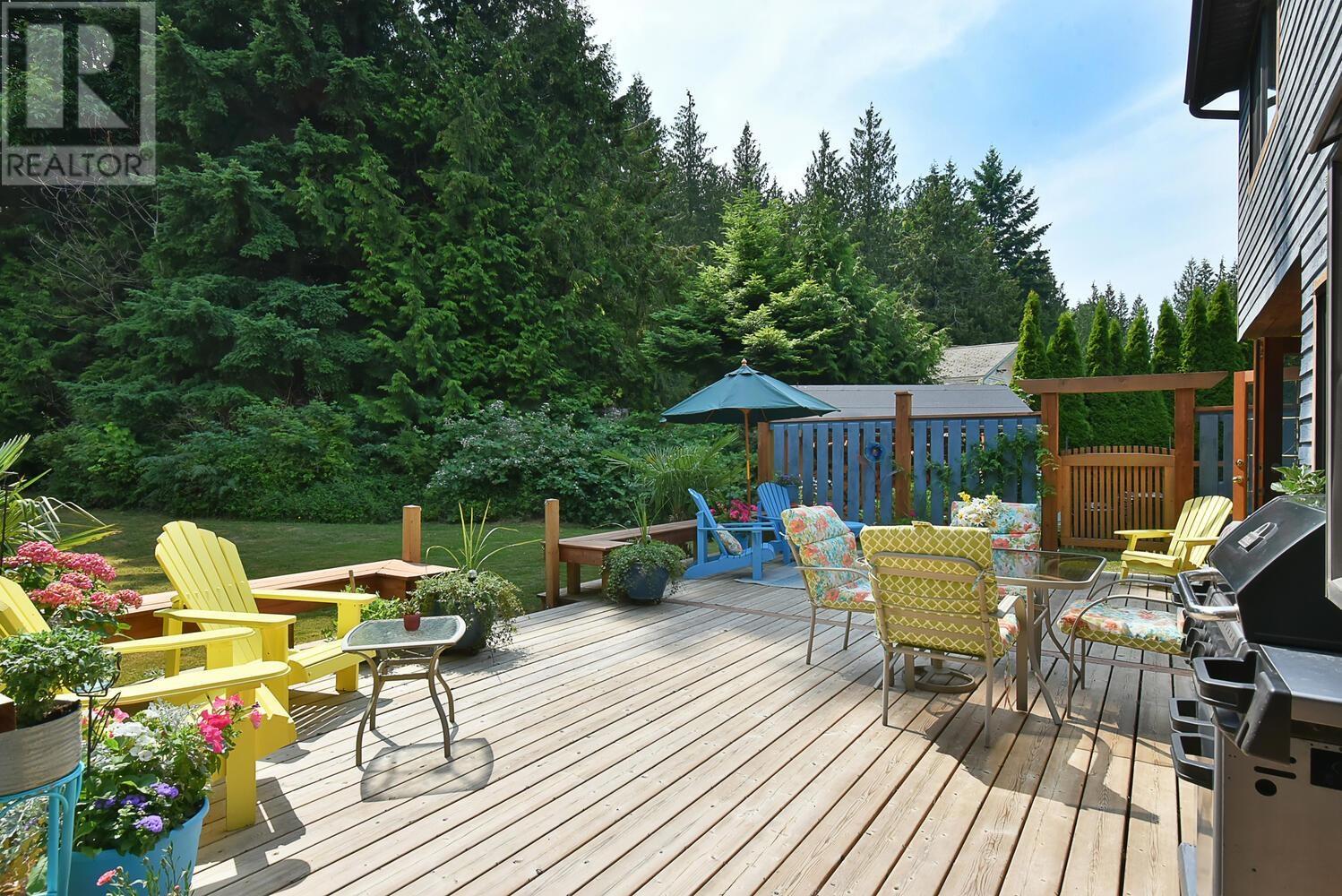 7865 Lohn Road, Halfmoon Bay, British Columbia  V7Z 1C5 - Photo 17 - R2797127