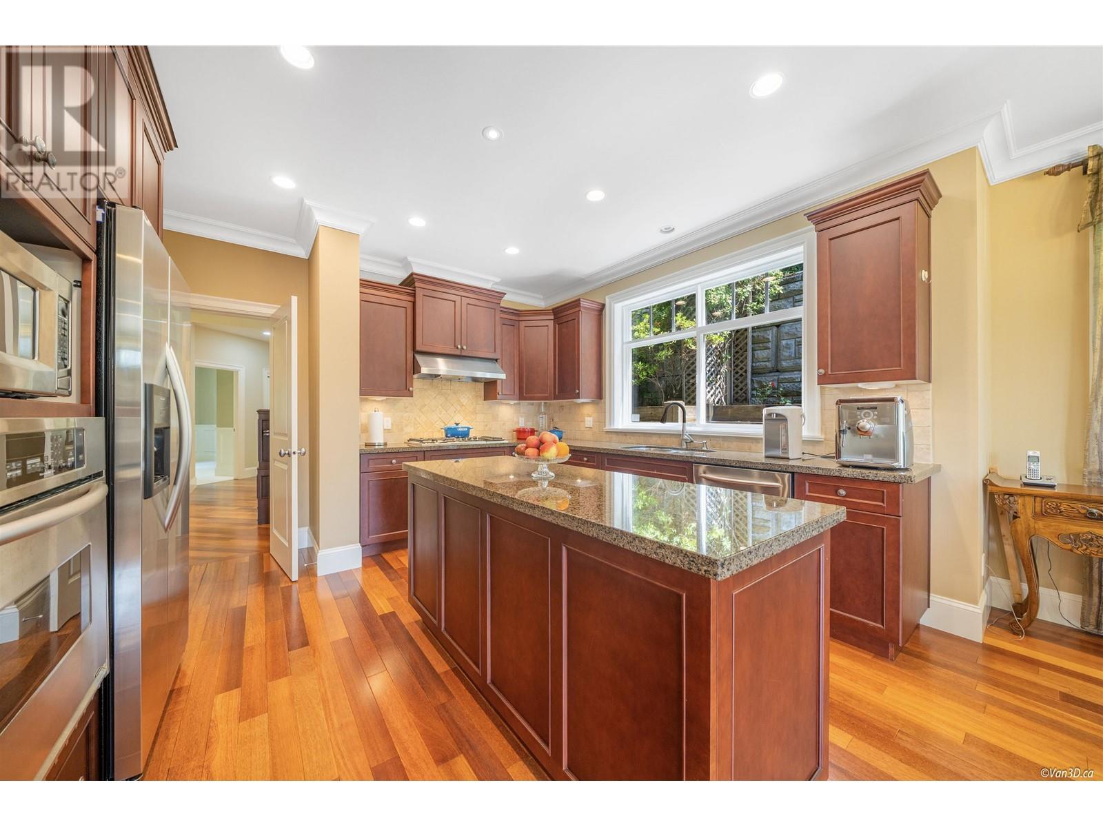 1605 Chippendale Road, West Vancouver, British Columbia  V7S 3G6 - Photo 9 - R2797402