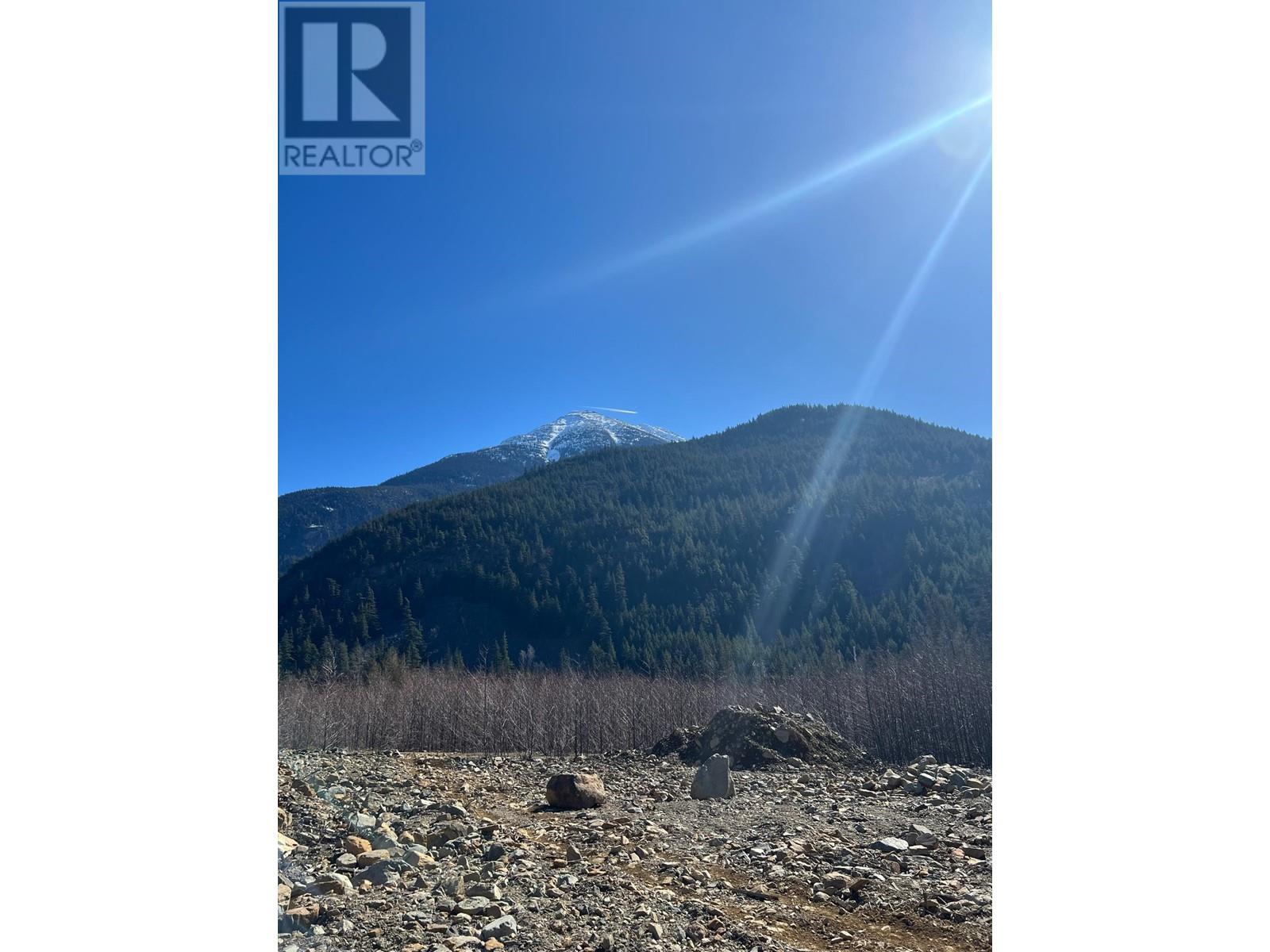 9282 Pemberton Portage Road, Pemberton, British Columbia  V0N 1L0 - Photo 8 - R2797181