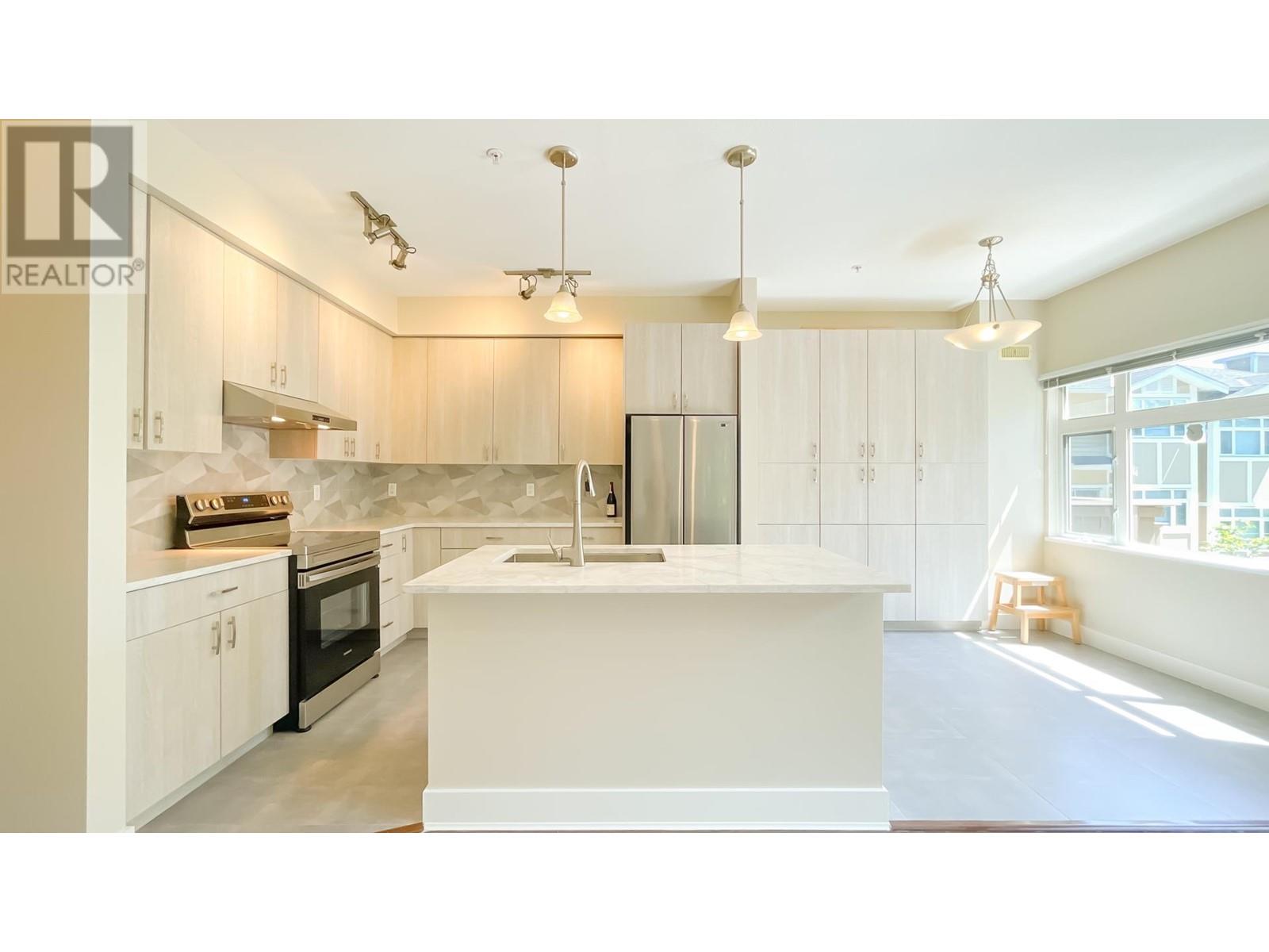 888 W 58th Avenue, Vancouver, British Columbia  V6P 6Y3 - Photo 2 - R2786497