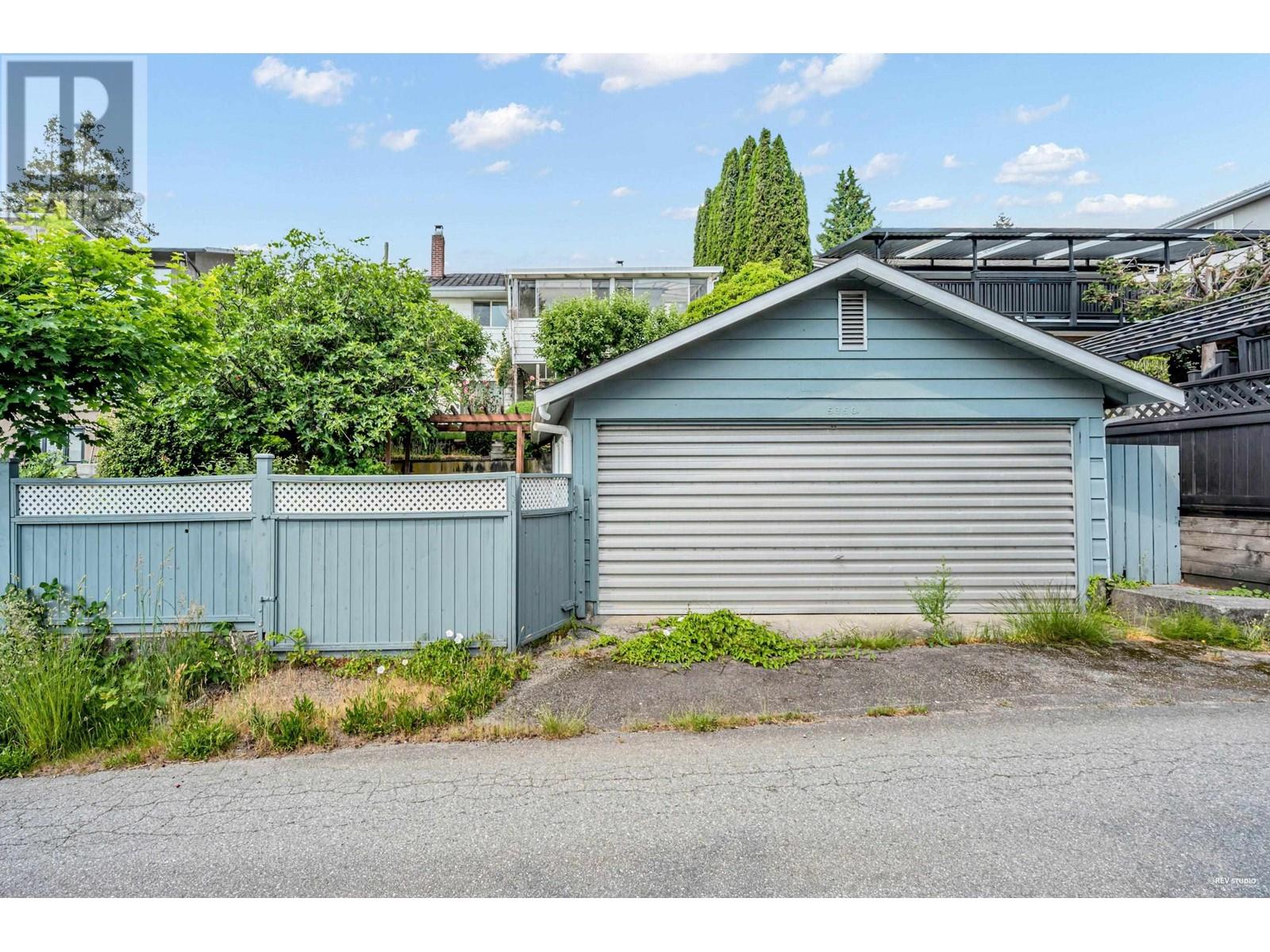 5350 Patrick Street, Burnaby, British Columbia  V5J 3B3 - Photo 3 - R2797336