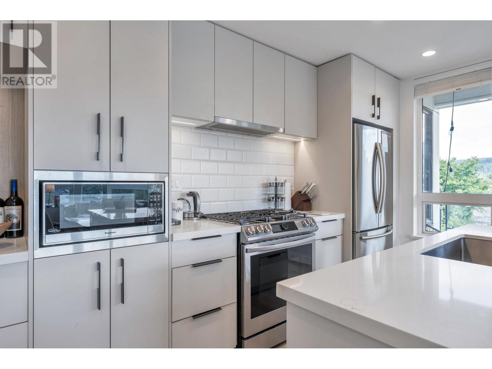 505 3038 St George Street, Port Moody, British Columbia  V3H 0L3 - Photo 5 - R2797496