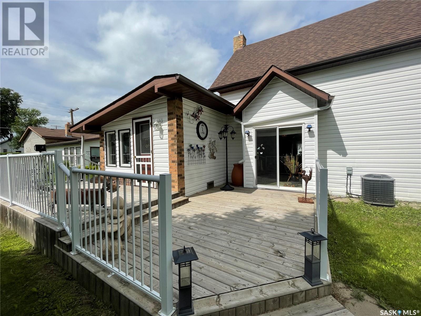 606 Mountain Street, Moosomin, Saskatchewan  S0G 3N0 - Photo 41 - SK937516