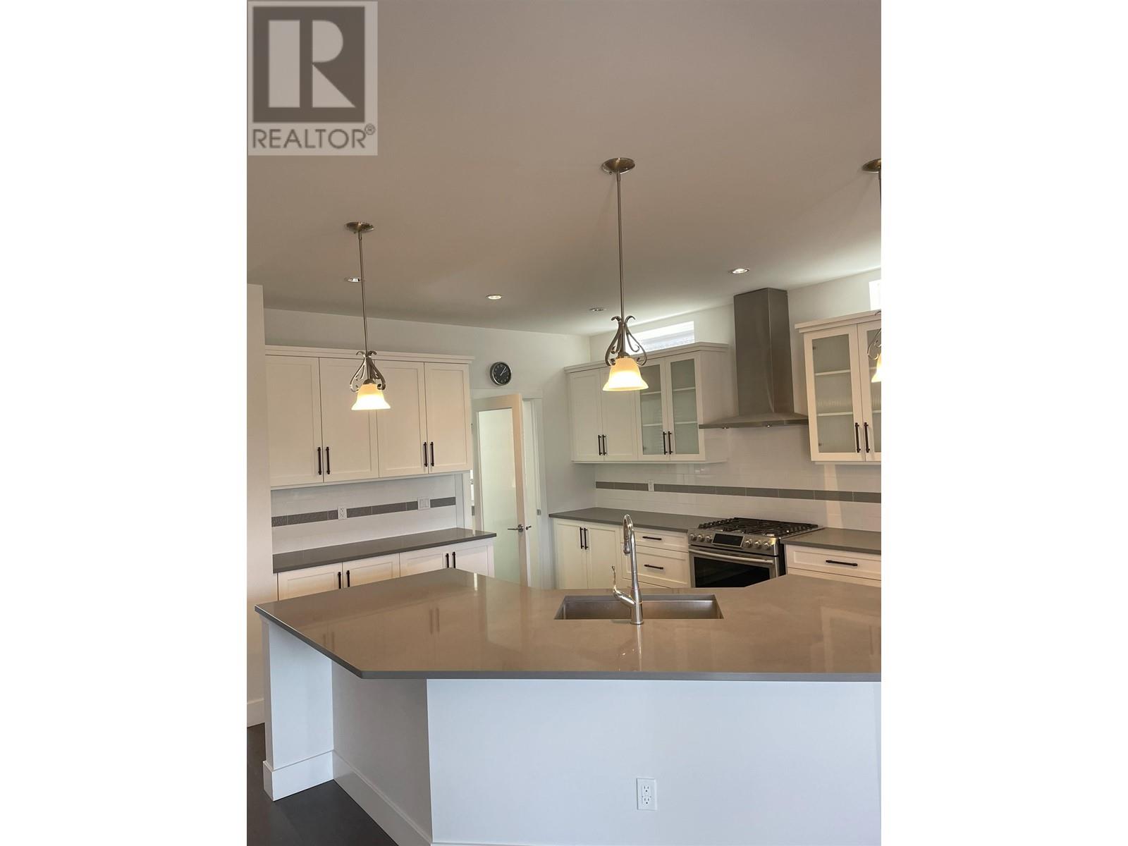 1442 Argyle Street, Coquitlam, British Columbia  V3E 0L3 - Photo 6 - R2797272