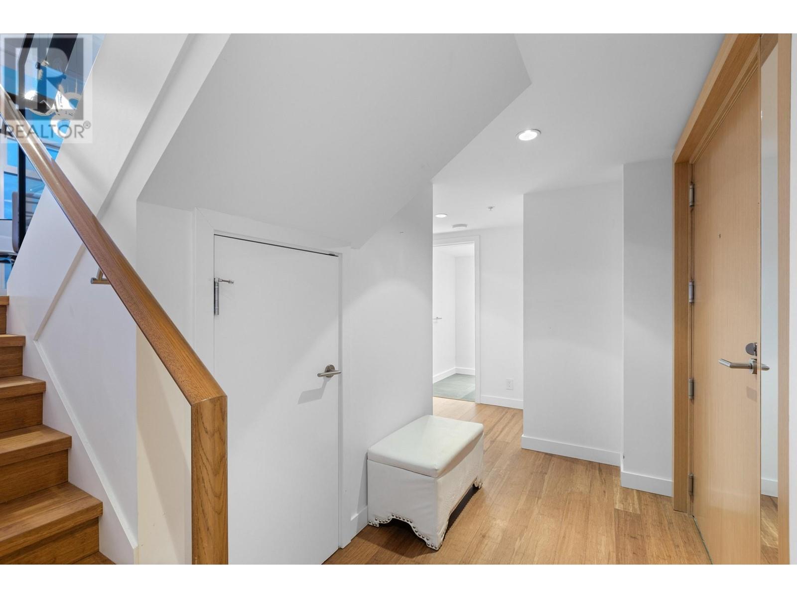 Ph7 777 Richards Street, Vancouver, British Columbia  V6B 0M6 - Photo 5 - R2797621