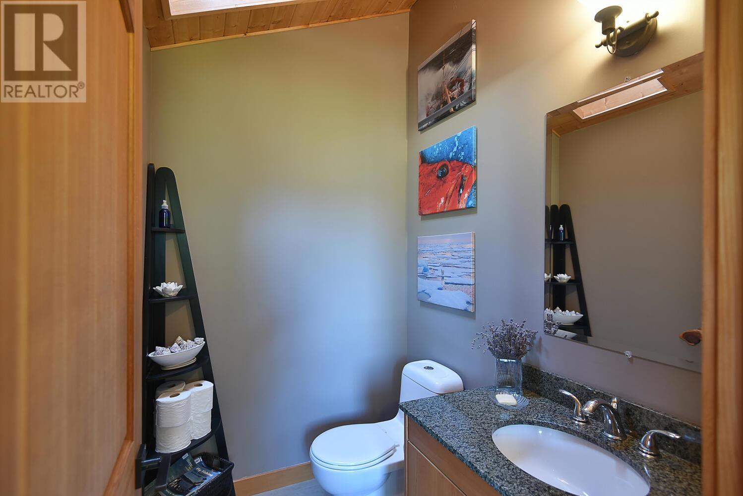 4509 Pollock Road, Madeira Park, British Columbia  V0N 2H1 - Photo 12 - R2797526