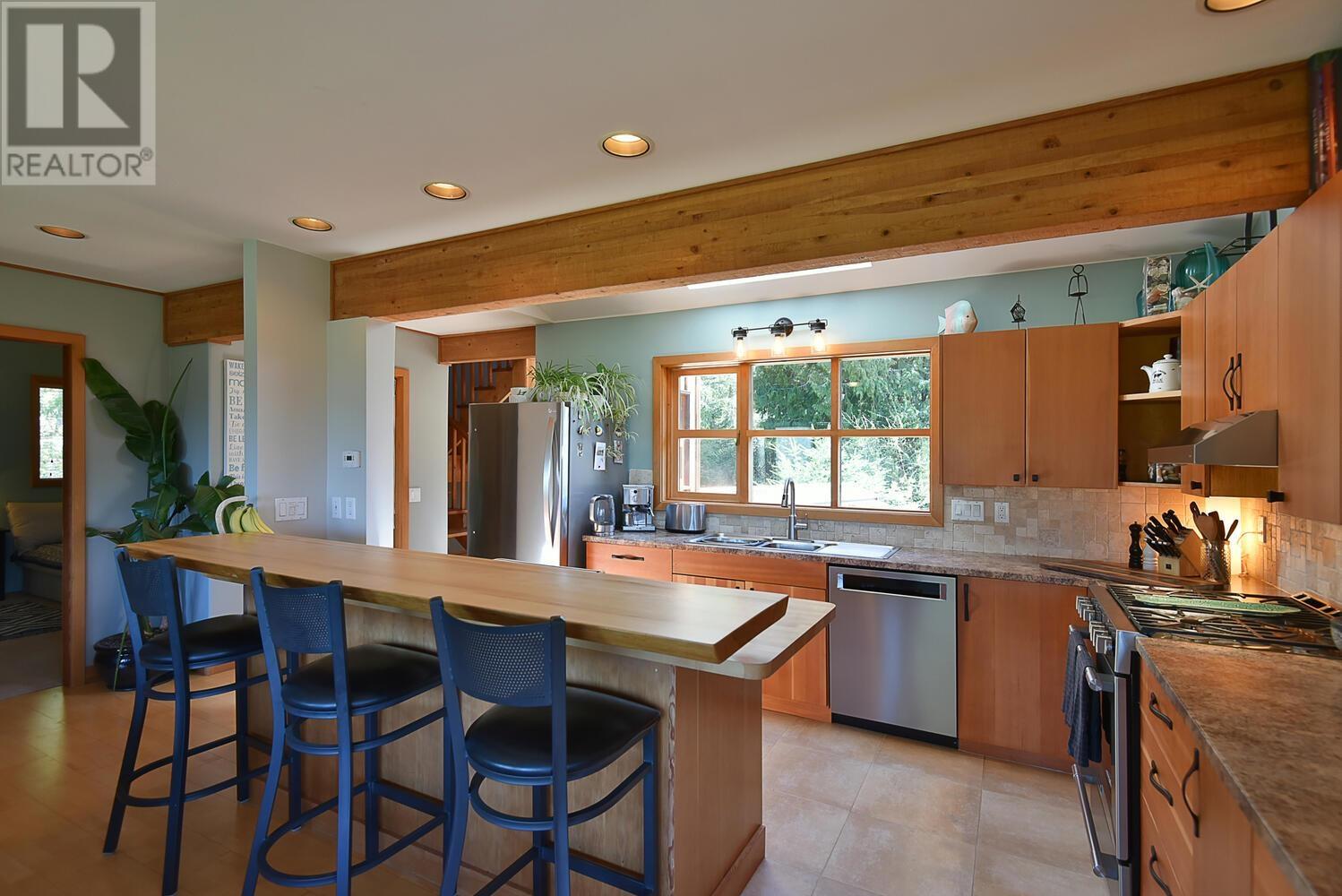 4509 Pollock Road, Madeira Park, British Columbia  V0N 2H1 - Photo 4 - R2797526