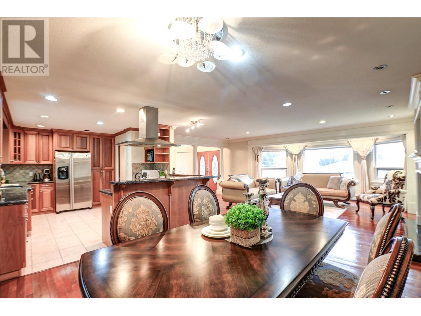 4560 Harken Drive, Burnaby, British Columbia  V5G 2M7 - Photo 5 - R2797463