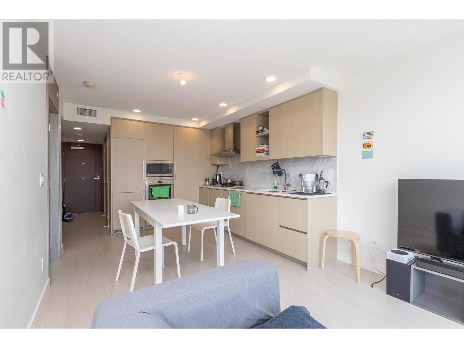720 3300 Ketcheson Road, Vancouver, British Columbia  V6X 0S5 - Photo 2 - R2796501