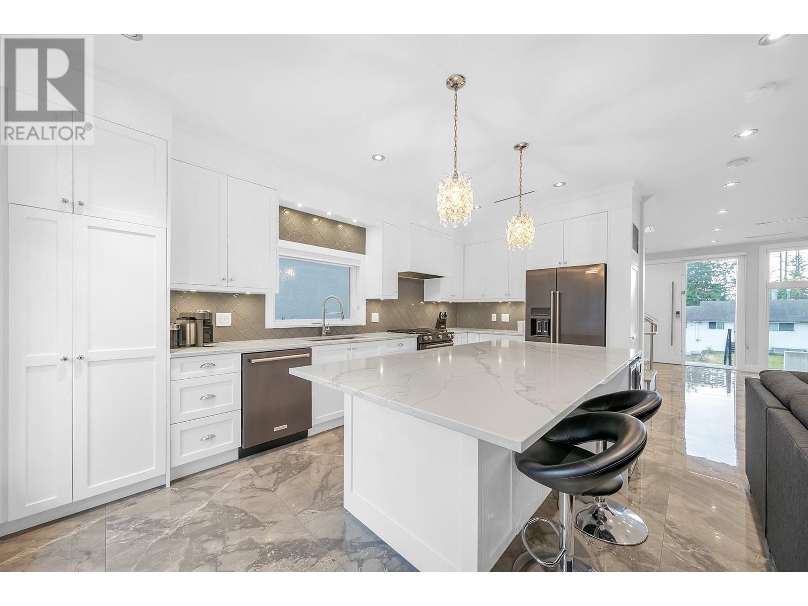 6227 Portland Street, Burnaby, British Columbia  V5J 2S3 - Photo 10 - R2797991