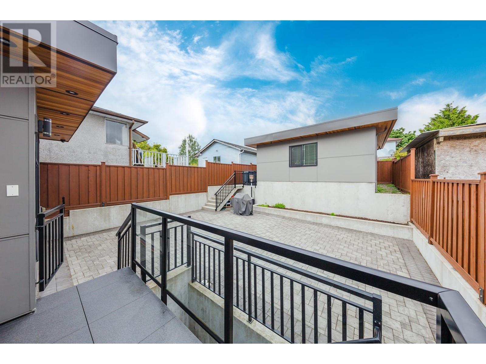 6227 Portland Street, Burnaby, British Columbia  V5J 2S3 - Photo 14 - R2797991