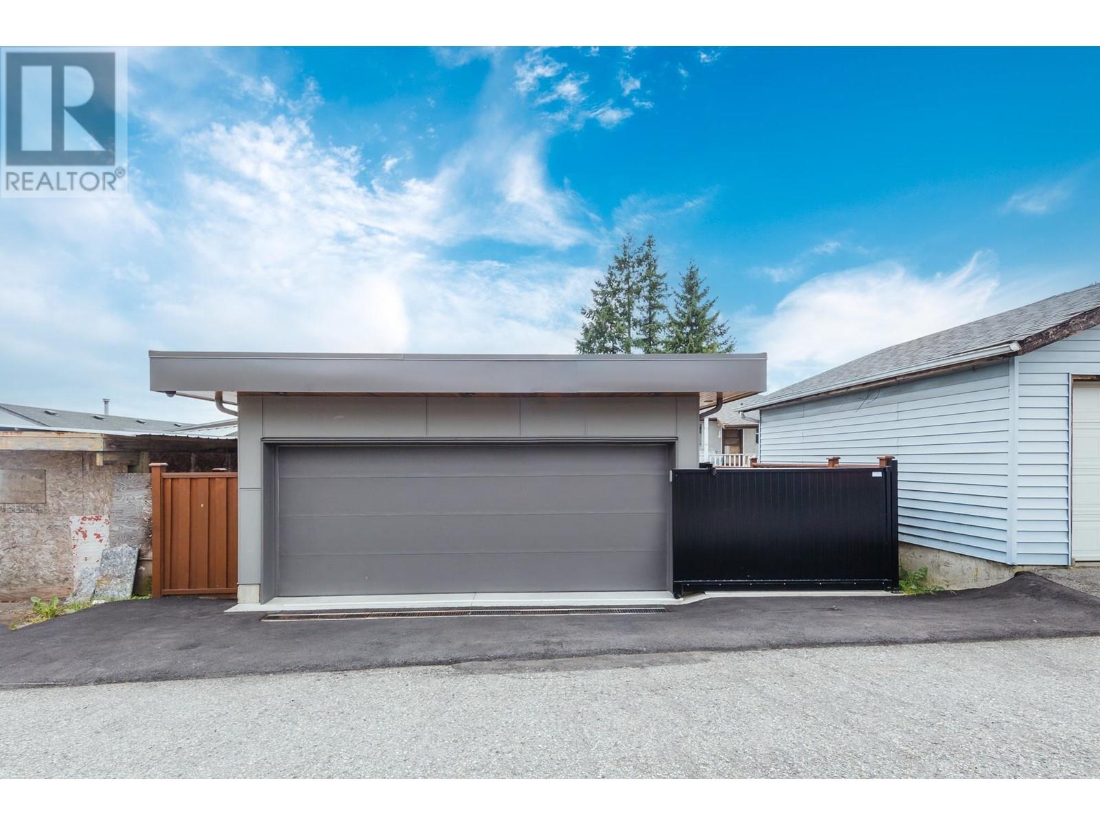 6227 Portland Street, Burnaby, British Columbia  V5J 2S3 - Photo 40 - R2797991