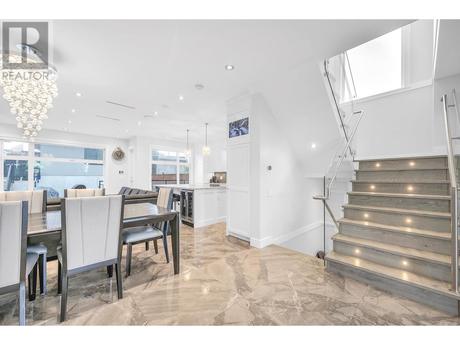 6227 Portland Street, Burnaby, British Columbia  V5J 2S3 - Photo 5 - R2797991