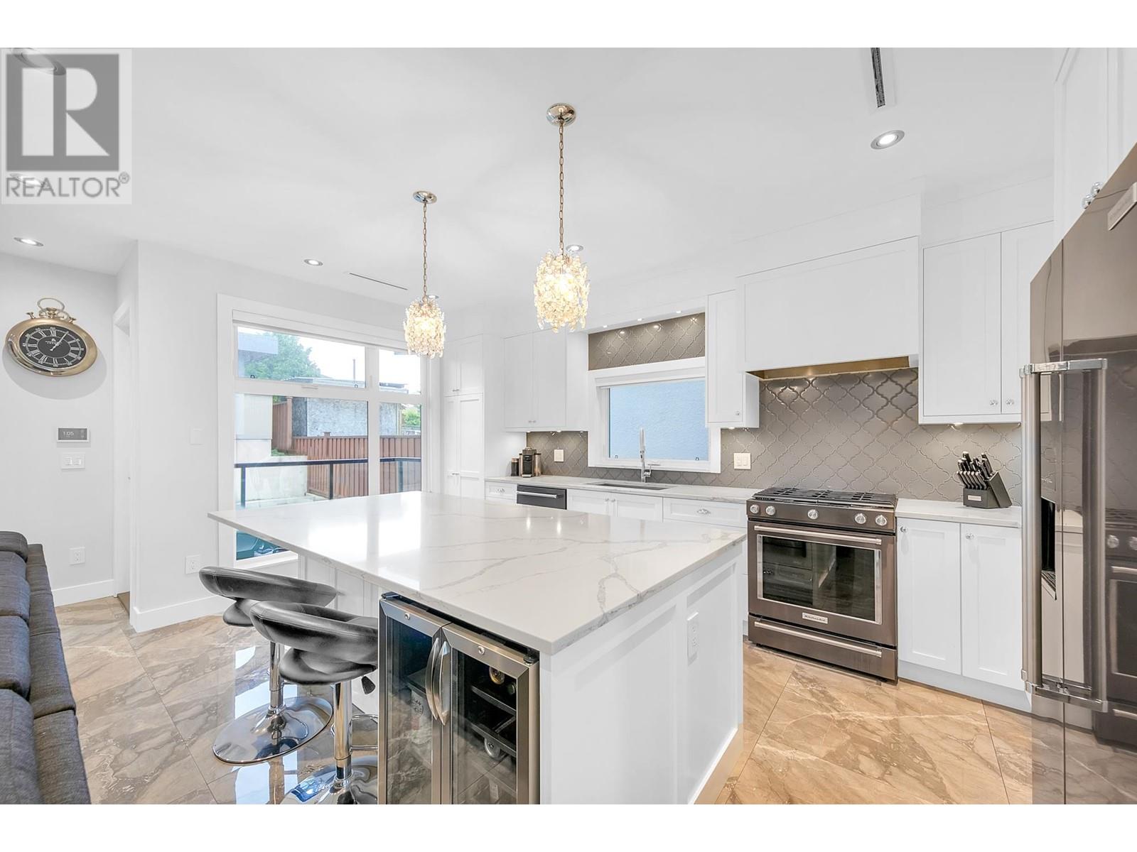 6227 Portland Street, Burnaby, British Columbia  V5J 2S3 - Photo 7 - R2797991