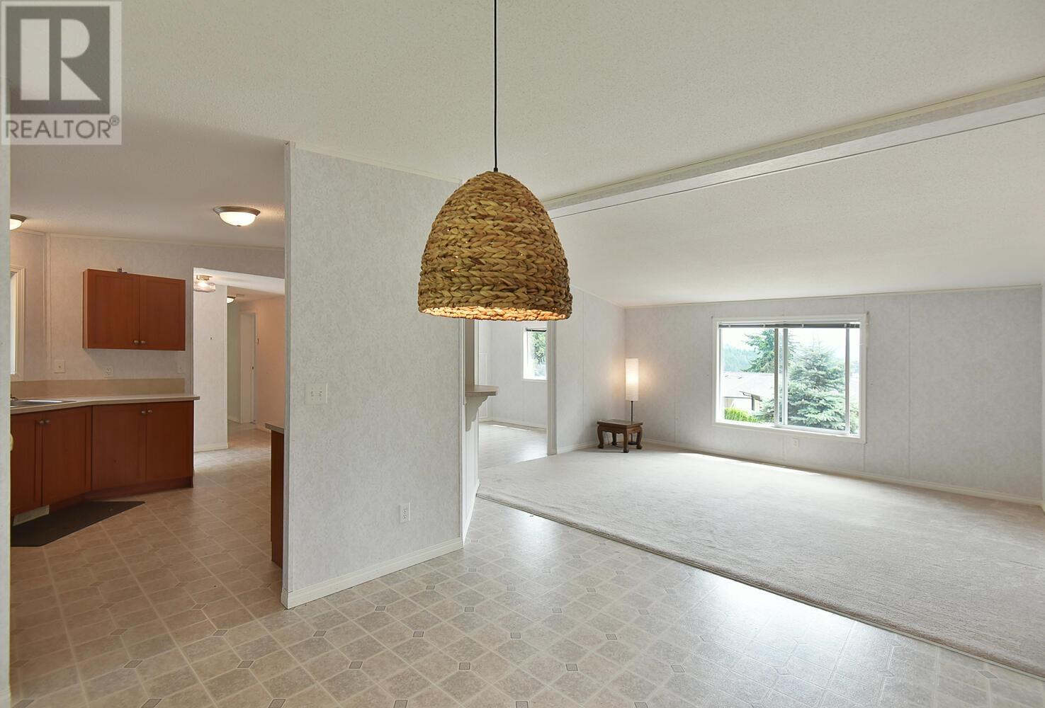 7735 Redrooffs Road, Halfmoon Bay, British Columbia  V7Z 1A1 - Photo 10 - R2798037