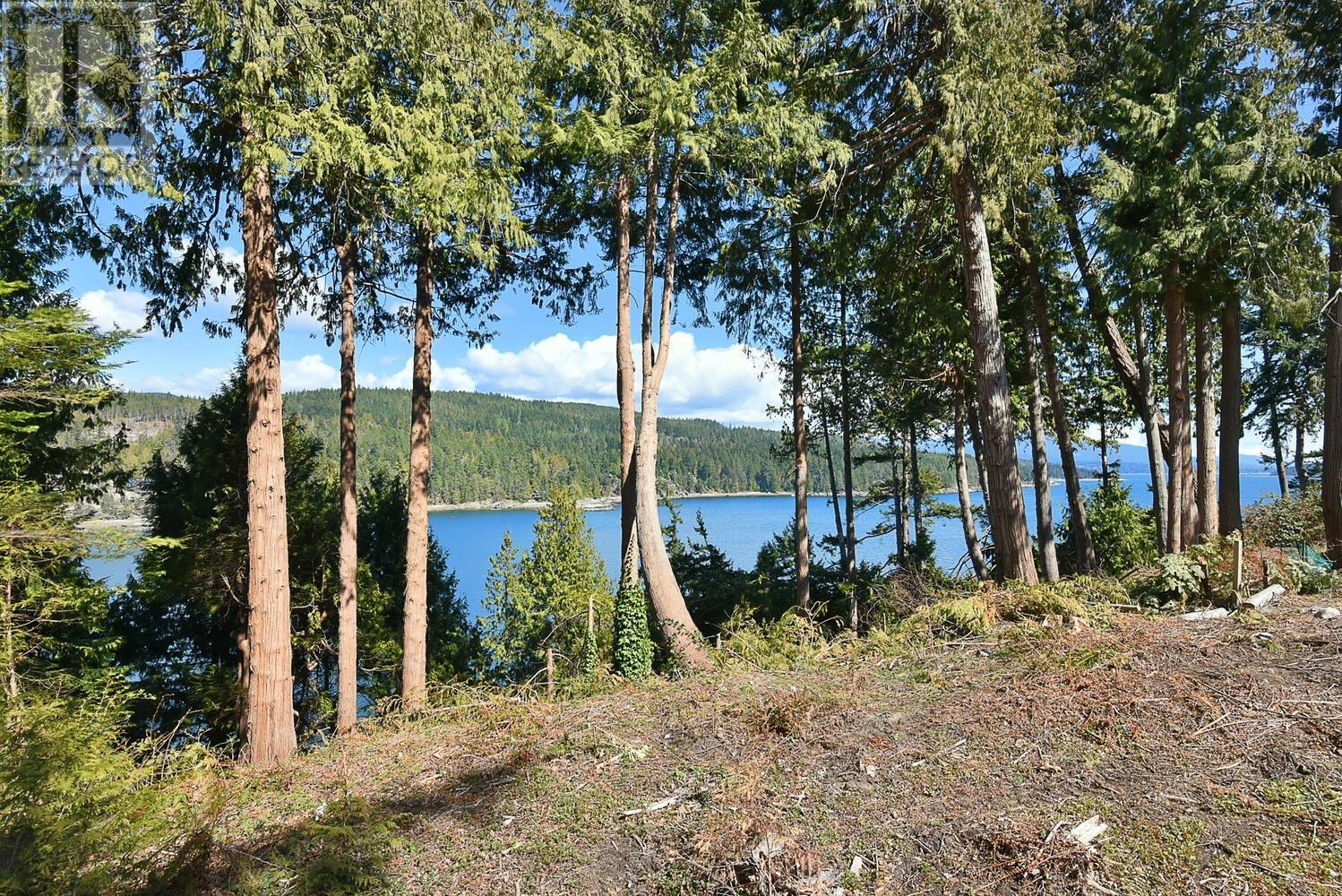 7735 Redrooffs Road, Halfmoon Bay, British Columbia  V7Z 1A1 - Photo 2 - R2798037