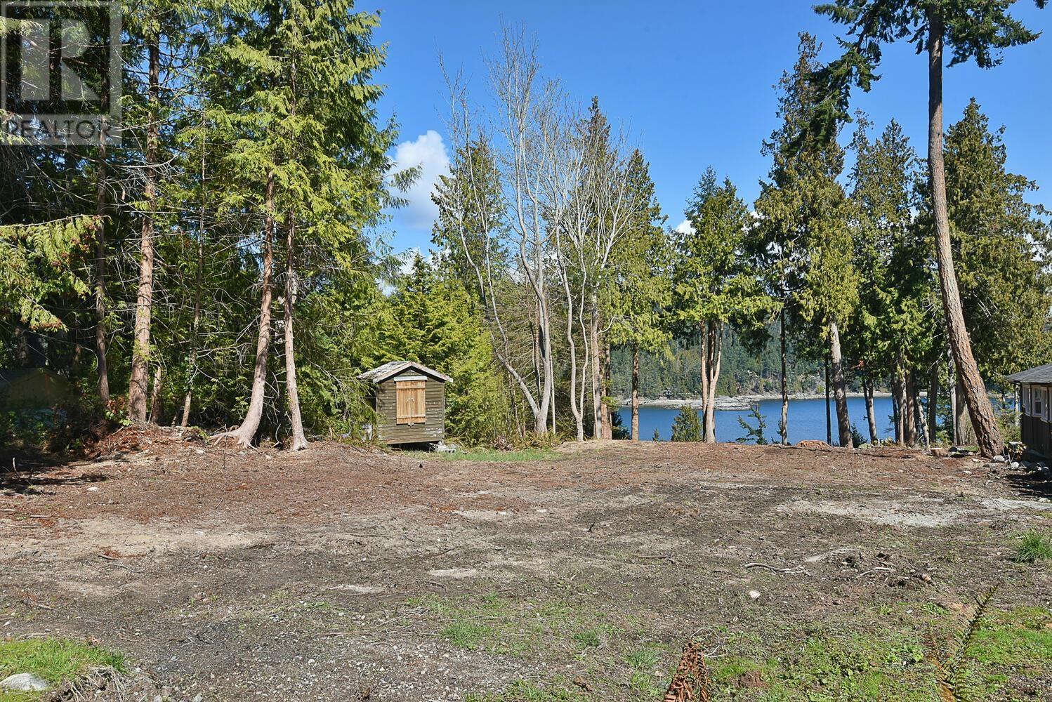 7735 Redrooffs Road, Halfmoon Bay, British Columbia  V7Z 1A1 - Photo 3 - R2798037