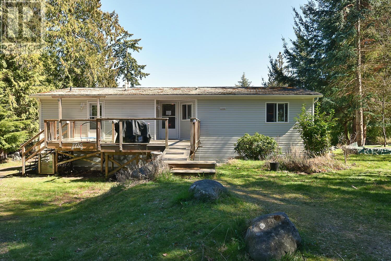 7735 Redrooffs Road, Halfmoon Bay, British Columbia  V7Z 1A1 - Photo 4 - R2798037