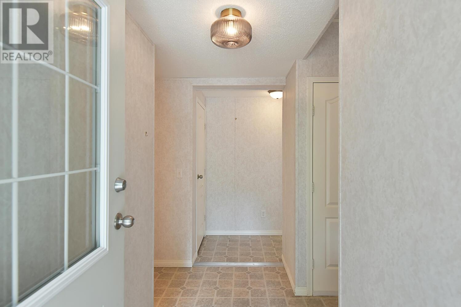7735 Redrooffs Road, Halfmoon Bay, British Columbia  V7Z 1A1 - Photo 6 - R2798037