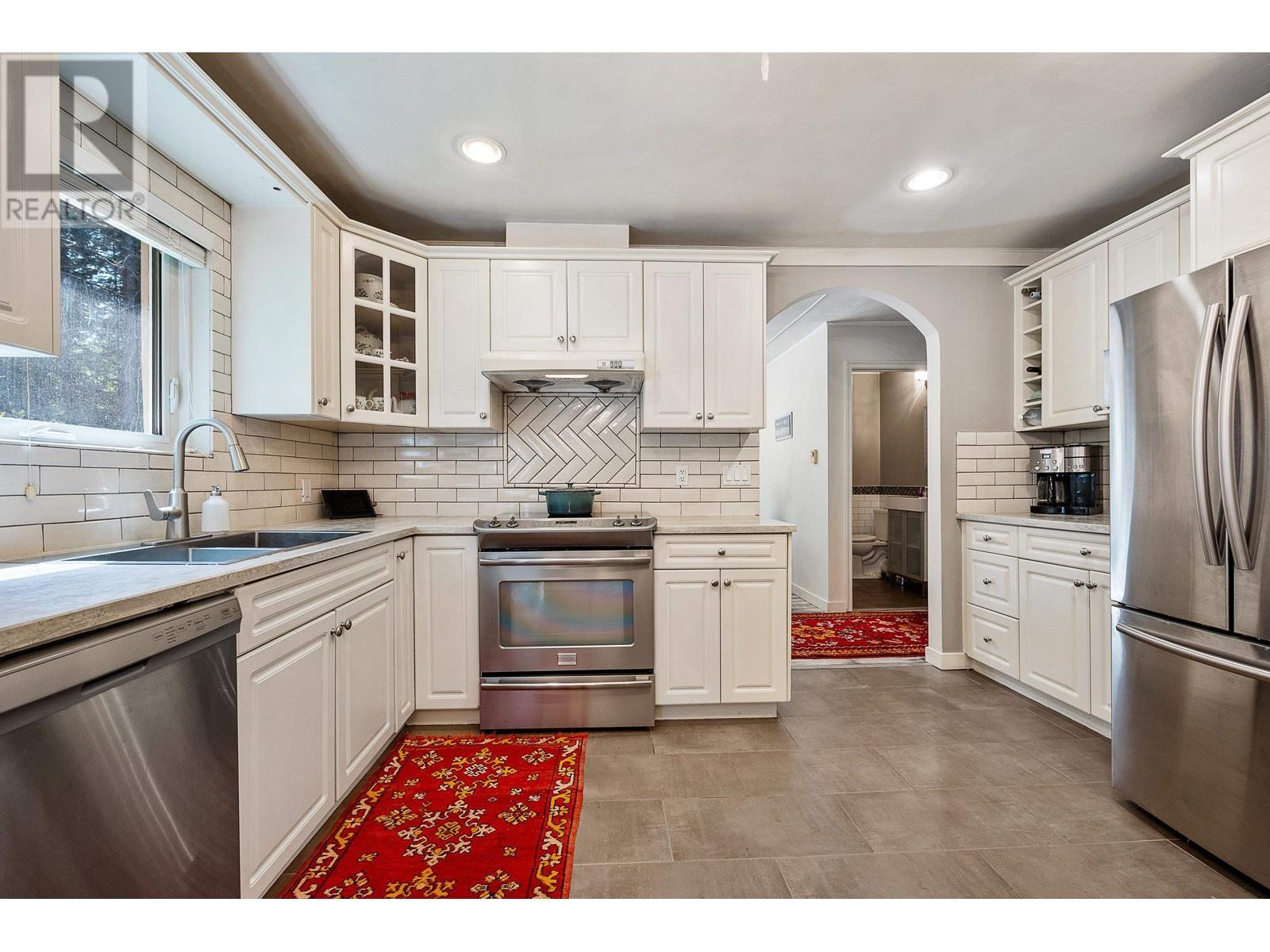 24320 Fern Crescent, Maple Ridge, British Columbia  V4R 2S1 - Photo 7 - R2792994